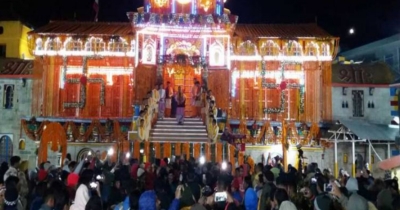 केदारनाथ के बाद आज खुले बद्रीनाथ धाम के कपाट, उमड़े श्रद्धाल
