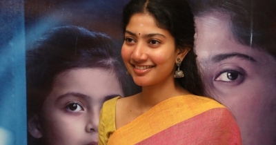 SAI PALLAVI  New Cute HD images from AUDIO Function 
